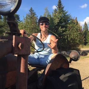 Meet your Posher, Daniel